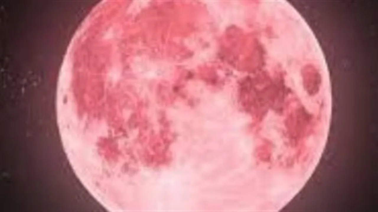 ظاهرة فلكية.. موعد ظهور قمر الربيع المكتمل في سماء الدول العربية